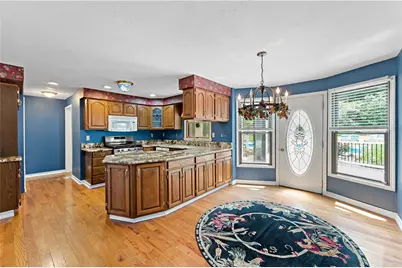 104 Oakwood Dr, Jefferson Hills, PA 15025 - Photo 9