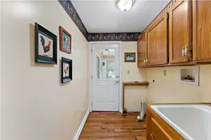 104 Oakwood Dr, Jefferson Hills, PA 15025 - Photo 17