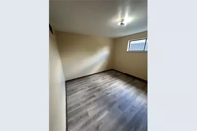 935 Russellwood Ave, Stowe Township, PA 15136 - Photo 23