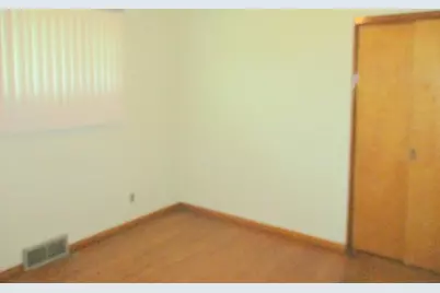 506 Ritchie Place, Aliquippa, PA 15001 - Photo 17