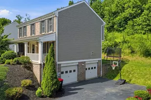 7012 Pin Oak Ct, Robinson Twp, PA 15136 - Photo 3
