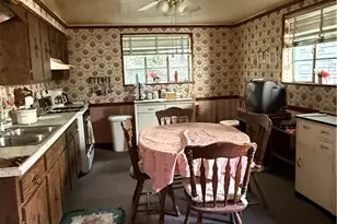 2534 Leticoe, Pittsburgh, PA 15203 - Photo 5