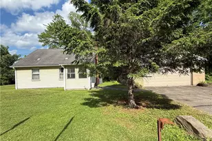 1792 State Route 356, Allegheny Township, PA 15656 - Photo 5