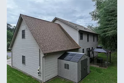 417 Farrington Dr, Seven Fields Boro, PA 16046 - Photo 3