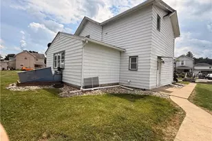 239 Kay St, Wampum, PA 16157 - Photo 3