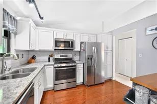 111 Meadow Ct, Ross Twp, PA 15229 - Photo 7