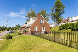 1784 Woodside Dr, Economy, PA 15003 - Photo 25