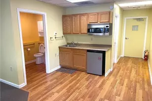 1227 Sunset Dr, Center Township, PA 16001 - Photo 5