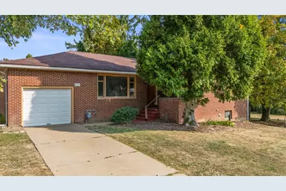 111 Hickory Dr, Chippewa Township, PA 15010 - Photo 1