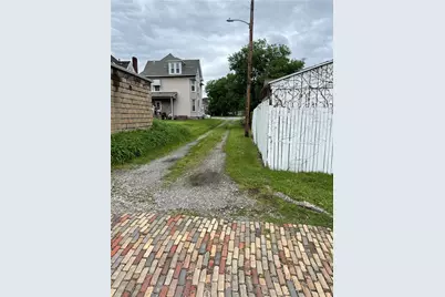 376 Vermont Ave, Rochester, PA 15074 - Photo 29