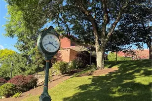 1066 Pennsbury Blvd, Pittsburgh, PA 15205 - Photo 17
