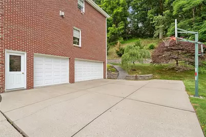 109 Radcliff Dr, Ross Twp, PA 15237 - Photo 35