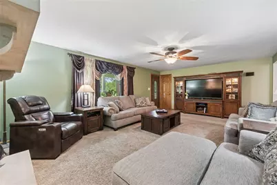 6230 Freeport Rd, Harrison Township, PA 16229 - Photo 9
