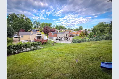 951 Logan Rd, Bethel Park, PA 15102 - Photo 35