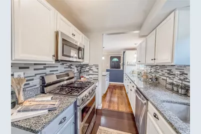 951 Logan Rd, Bethel Park, PA 15102 - Photo 11