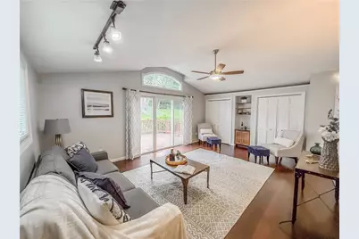 951 Logan Rd, Bethel Park, PA 15102 - Photo 15