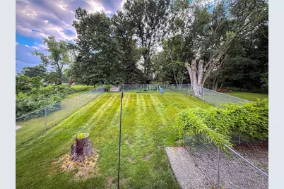 951 Logan Rd, Bethel Park, PA 15102 - Photo 37