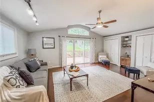 951 Logan Rd, Bethel Park, PA 15102 - Photo 13