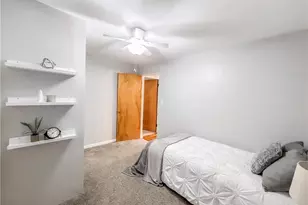 951 Logan Rd, Bethel Park, PA 15102 - Photo 23