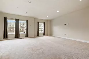 685 Freedom Dr, Collier Township, PA 15106 - Photo 3