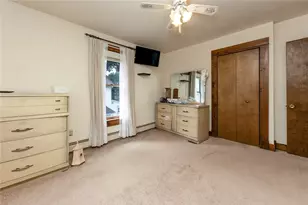 225 E Pine St, Grove City Boro, PA 16127 - Photo 33