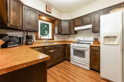 225 E Pine St, Grove City Boro, PA 16127 - Photo 25
