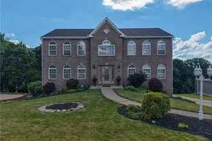 219 Waterford Dr, McKees Rocks, PA 15136 - Photo 1