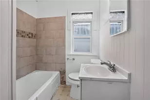 2137 Village Dr, Pittsburgh, PA 15221 - Photo 29