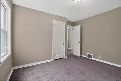 2137 Village Dr, Pittsburgh, PA 15221 - Photo 25