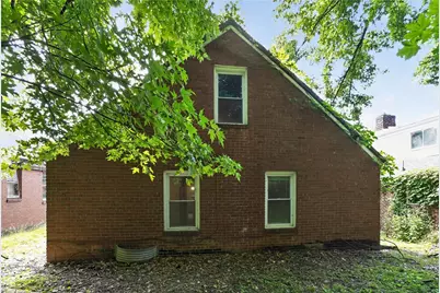 2137 Village Dr, Pittsburgh, PA 15221 - Photo 37