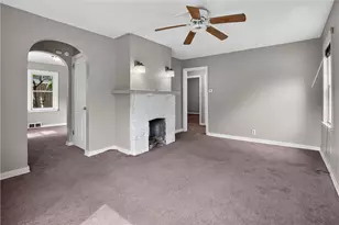 2137 Village Dr, Pittsburgh, PA 15221 - Photo 7