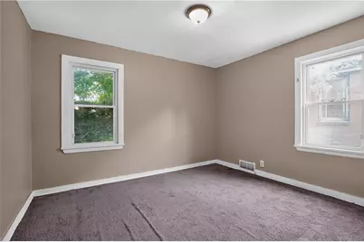 2137 Village Dr, Pittsburgh, PA 15221 - Photo 23