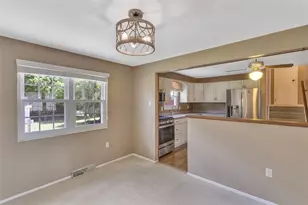 668 Edward Dr, Carnegie, PA 15106 - Photo 11