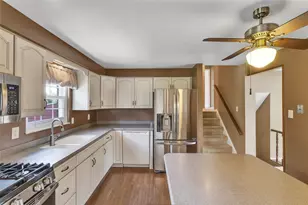668 Edward Dr, Carnegie, PA 15106 - Photo 13