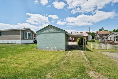 211 E South St, Carmichaels-Cumberland, PA 15320 - Photo 23