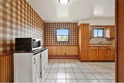 211 E South St, Carmichaels-Cumberland, PA 15320 - Photo 11