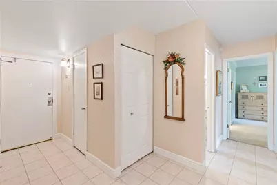 2120 Greentree #408E, Scott Township, PA 15220 - Photo 9