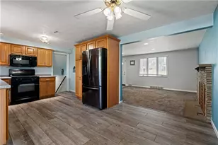719 Baldwin Dr, Pittsburgh, PA 15227 - Photo 7
