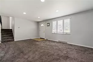 719 Baldwin Dr, Pittsburgh, PA 15227 - Photo 3
