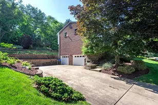 3811 Harwick Ct, Murrysville, PA 15668 - Photo 3