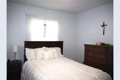 309 Beechwood Ave, Farrell, PA 16121 - Photo 7