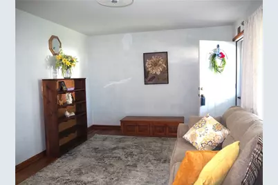 309 Beechwood Ave, Farrell, PA 16121 - Photo 3