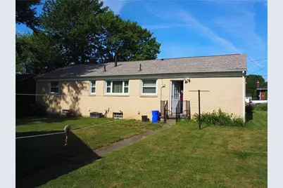 309 Beechwood Ave, Farrell, PA 16121 - Photo 17