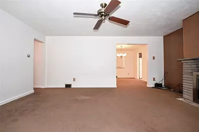 2105 Ridge Rd, Elizabeth Twp/Boro, PA 15135 - Photo 7