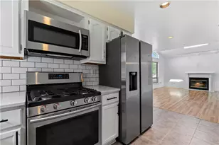 403 Louann St, Pittsburgh, PA 15223 - Photo 5
