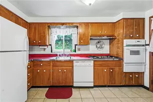 104 Longmount Dr, Ross Twp, PA 15214 - Photo 9