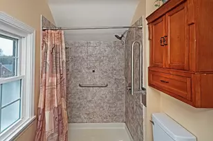 852 Middle, Baldwin Twp, PA 15234 - Photo 11