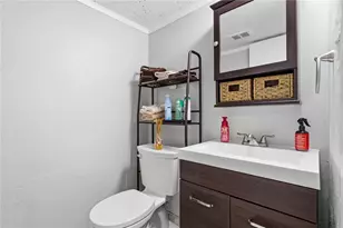 402 Glenrock Dr, Bethel Park, PA 15102 - Photo 31