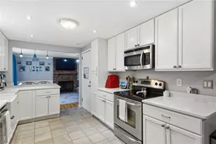 800 Hillaire Dr, Pittsburgh, PA 15243 - Photo 9