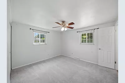 722 Redstone Dr, Pittsburgh, PA 15101 - Photo 15